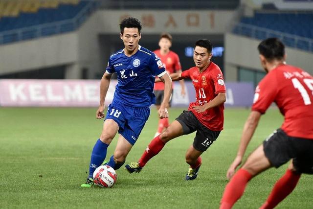 质疑宫鲁鸣用人：邓雨婷为何缺席欧洲拉练